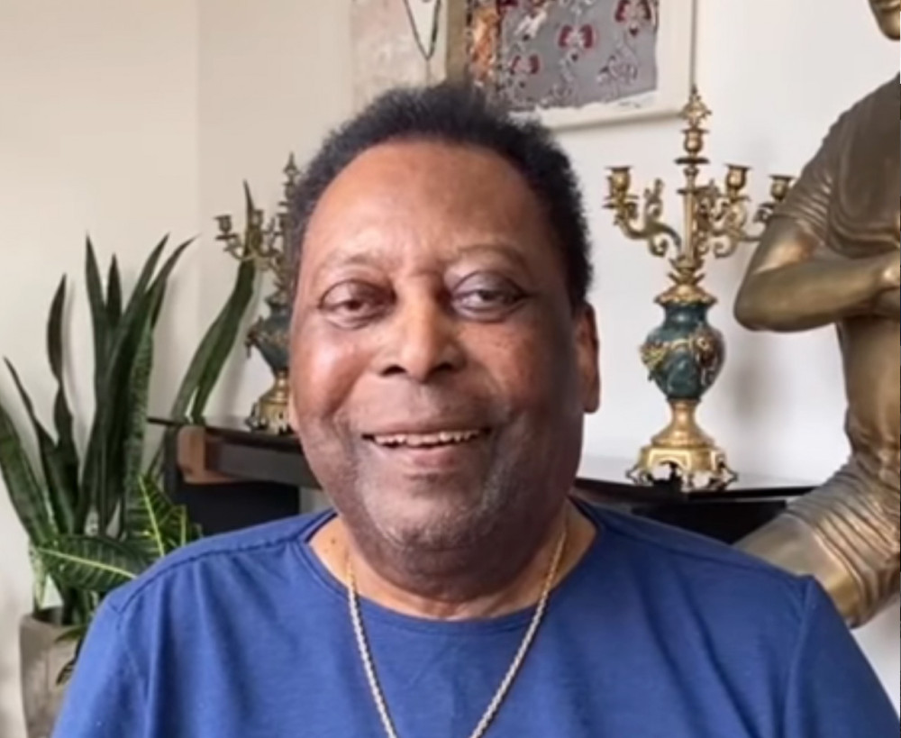 Morre o maior atleta de todos os tempos, Rei Pelé nos deixa aos 82